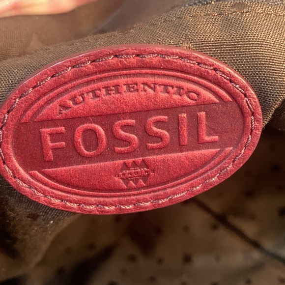 Fossil burgundy genuine leather mail carrier crossbody bag - Picture 3 of 8